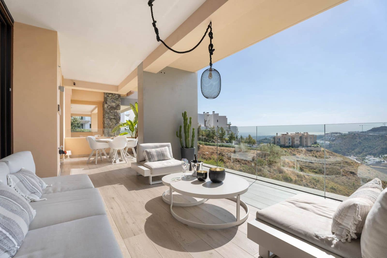 2 quarto Apartamento para venda em Benahavis - 850 000 € (Ref: 9468389)