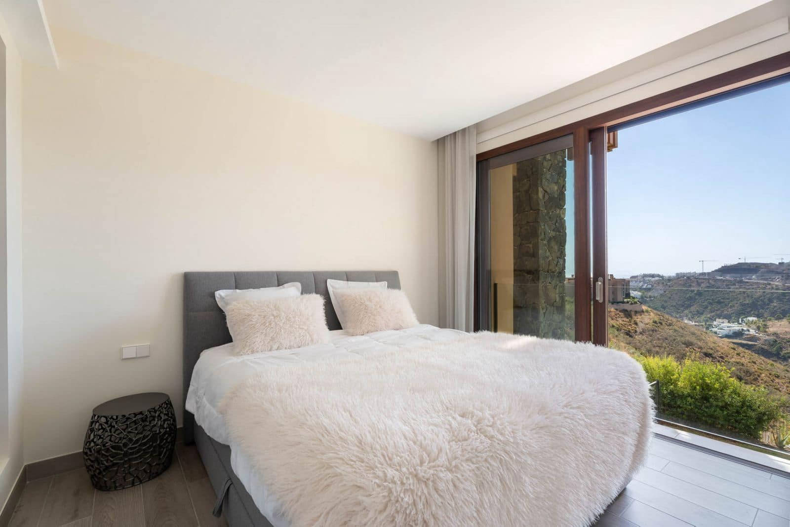 2 quarto Apartamento para venda em Benahavis - 850 000 € (Ref: 9468389)