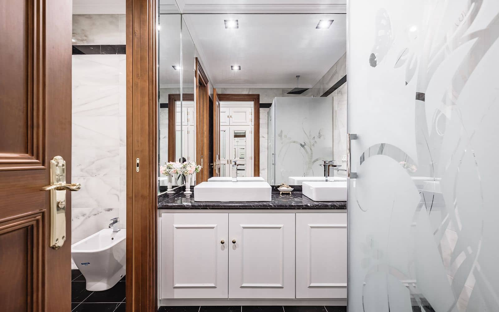 20 bedroom Villa for sale in Golden Mile - € 21,000,000 (Ref: 9468390)