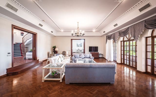 20 bedroom Villa for sale in Golden Mile, Marbella - € 21,000,000 (Ref: 9468390)