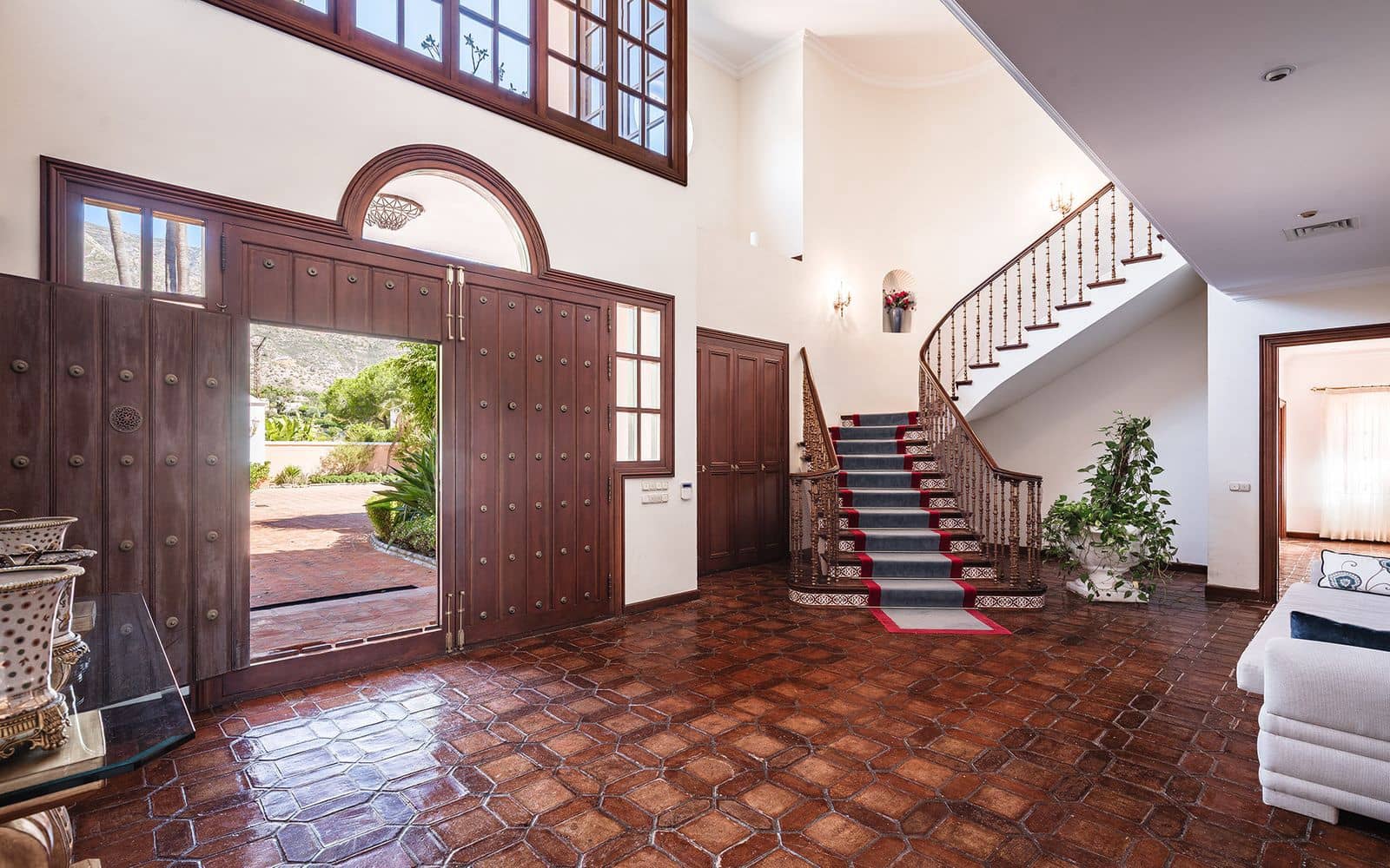 20 bedroom Villa for sale in Golden Mile - € 21,000,000 (Ref: 9468390)