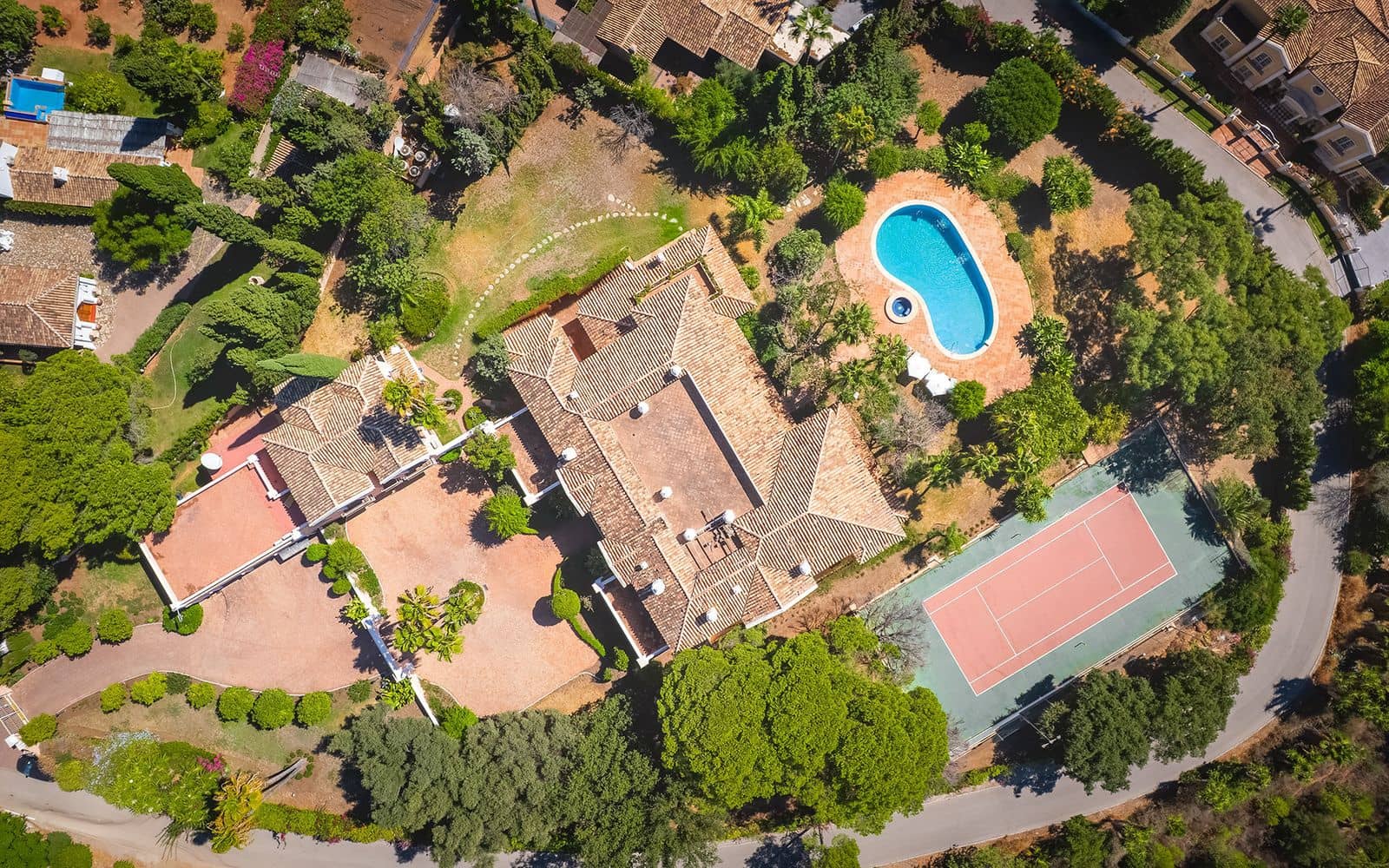 20 bedroom Villa for sale in Golden Mile - € 21,000,000 (Ref: 9468390)