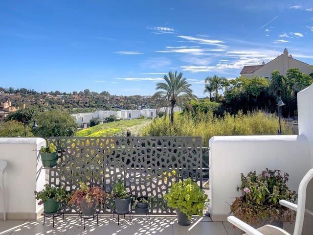 3 quarto Casa em Banda para venda em El Paraiso, Estepona - 625 000 € (Ref: 9468394)