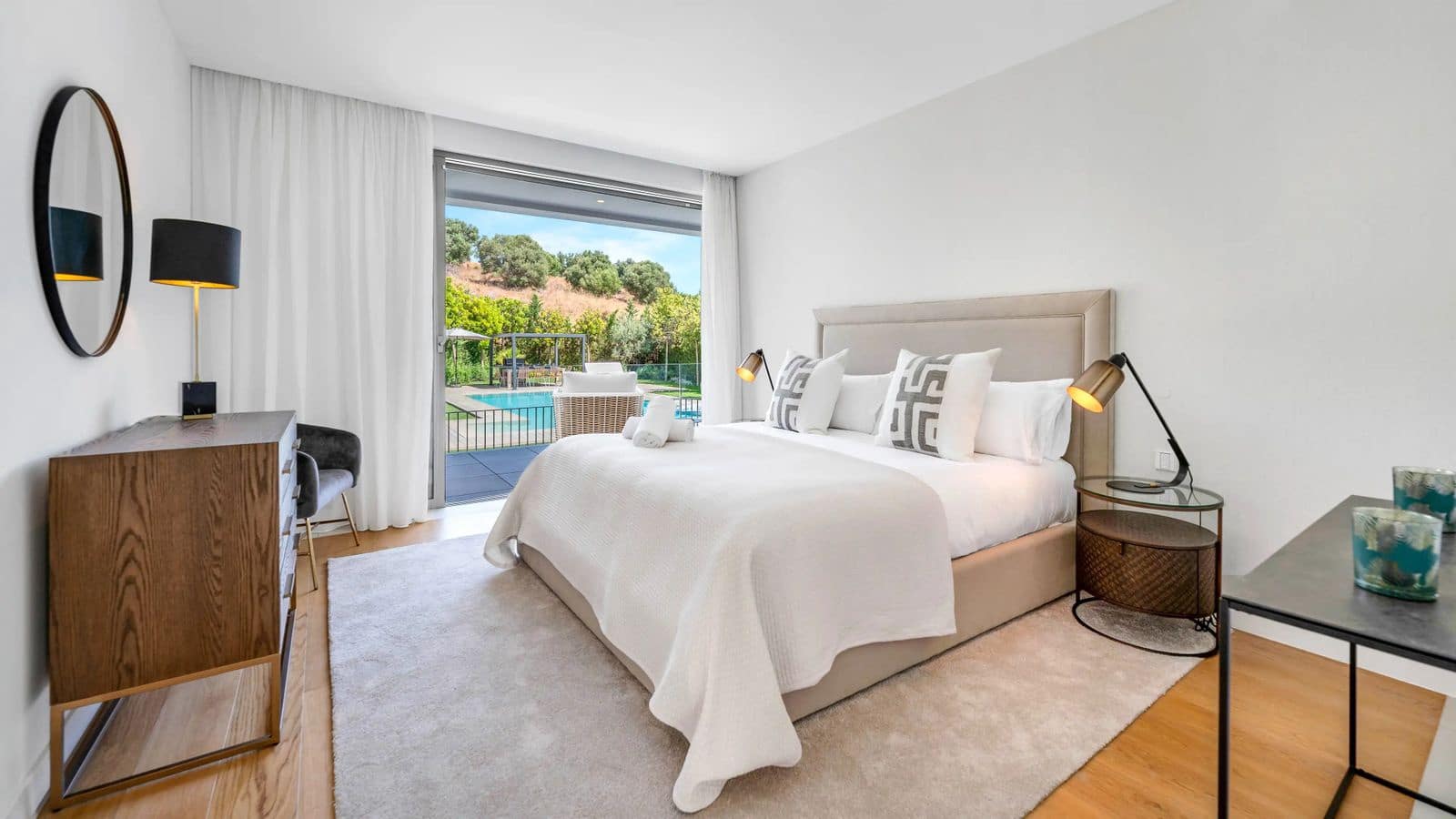 5 bedroom Villa for sale in El Paraiso - € 2,595,000 (Ref: 9468398)