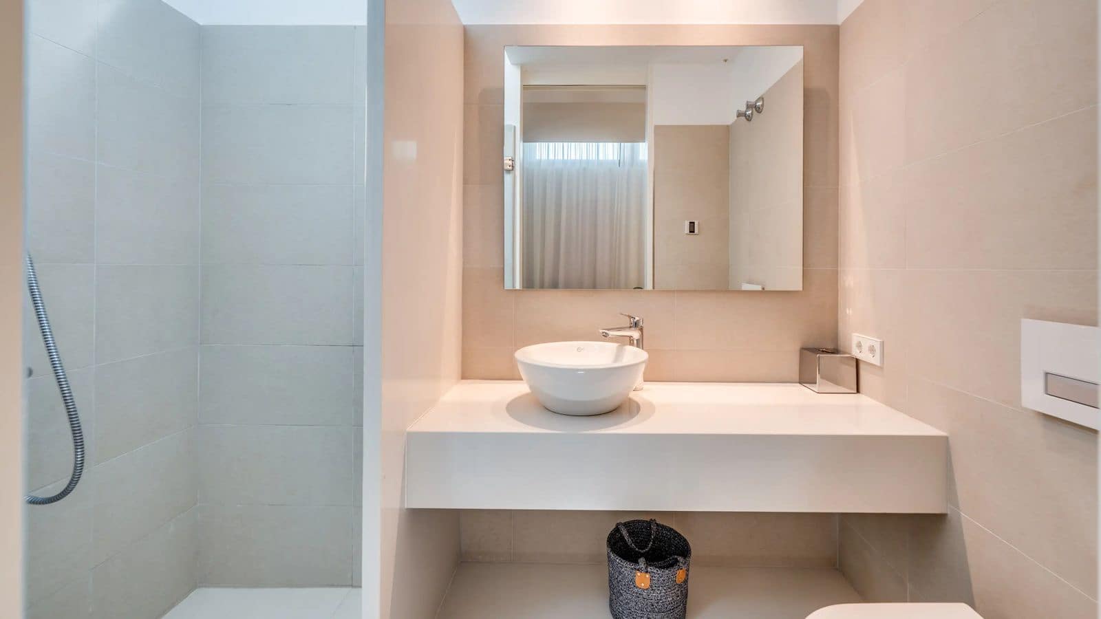 5 bedroom Villa for sale in El Paraiso - € 2,595,000 (Ref: 9468398)