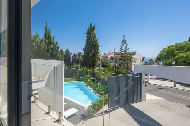 Chalet de 4 habitaciones en Artola, Marbella en venta - 1.895.000 € (Ref: 9468399)