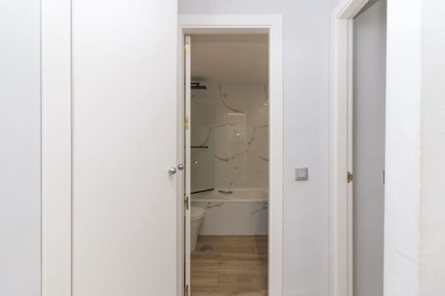 2 chambre Appartement à vendre à Calahonda, Mijas - 329 000 € (Ref: 9468400)