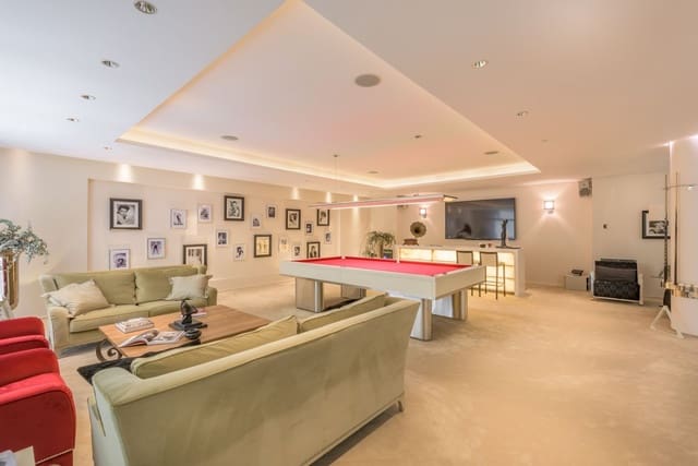 9 slaapkamer Villa te koop in Sierra Blanca, Marbella - € 14.995.000 (Ref: 9468401)