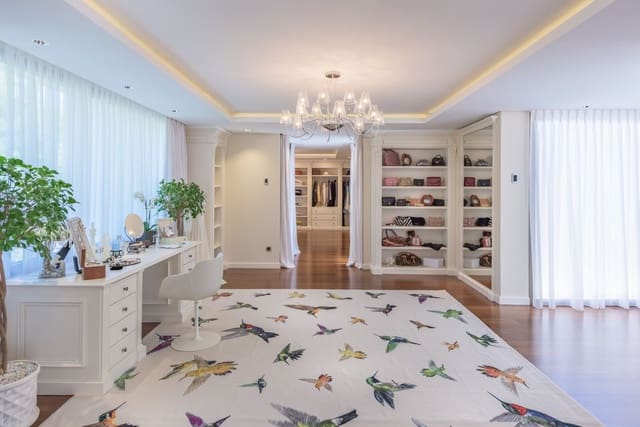 9 slaapkamer Villa te koop in Sierra Blanca, Marbella - € 14.995.000 (Ref: 9468401)