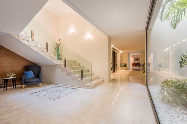 9 slaapkamer Villa te koop in Sierra Blanca, Marbella - € 14.995.000 (Ref: 9468401)