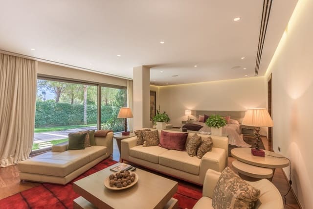 9 slaapkamer Villa te koop in Sierra Blanca, Marbella - € 14.995.000 (Ref: 9468401)