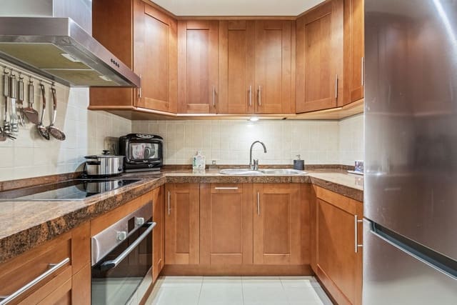 1 sypialnia Apartament na sprzedaż w Los Flamingos, Benahavís - 445 000 € (Ref: 9468403)