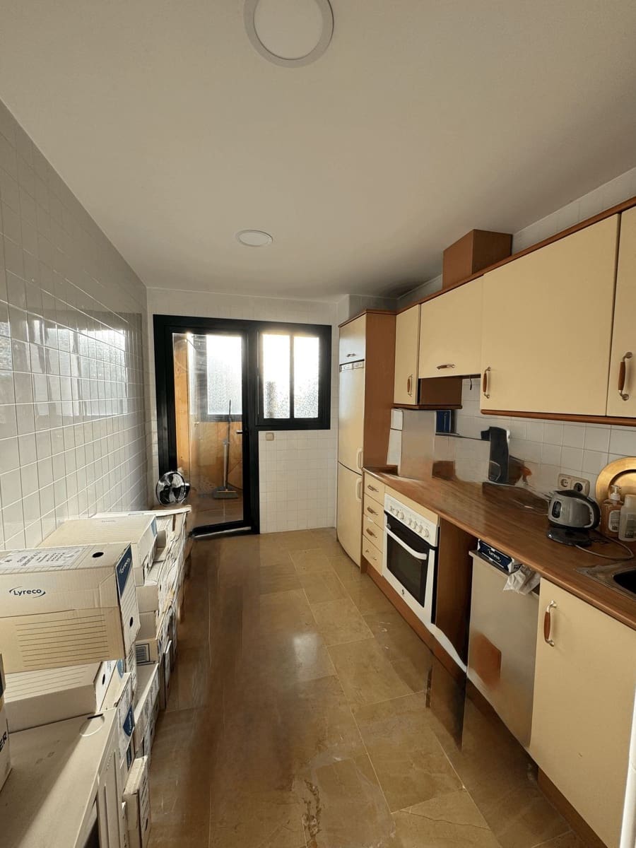 3 soveværelse Lejlighed til salg i San Pedro de Alcantara - € 456.000 (Ref: 9468404)