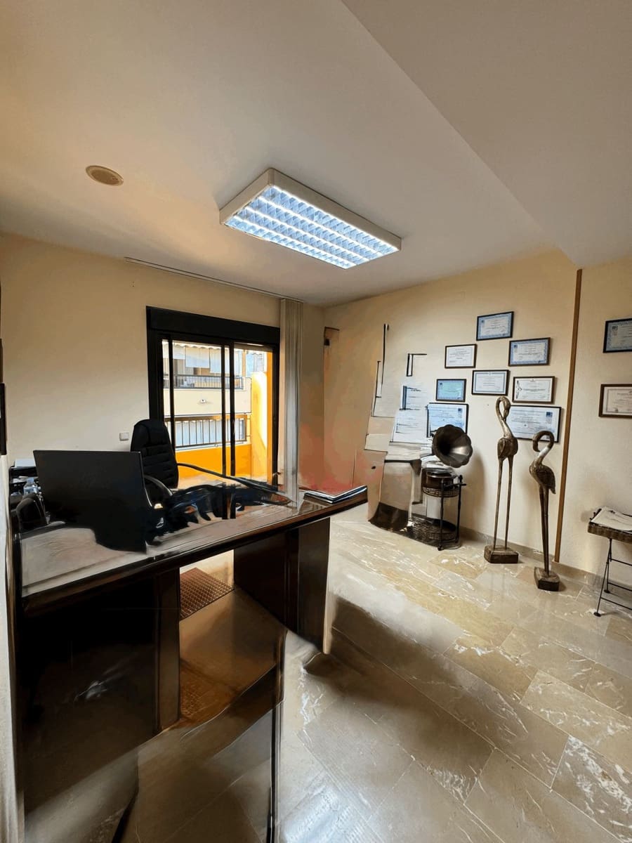 3 soveværelse Lejlighed til salg i San Pedro de Alcantara - € 456.000 (Ref: 9468404)