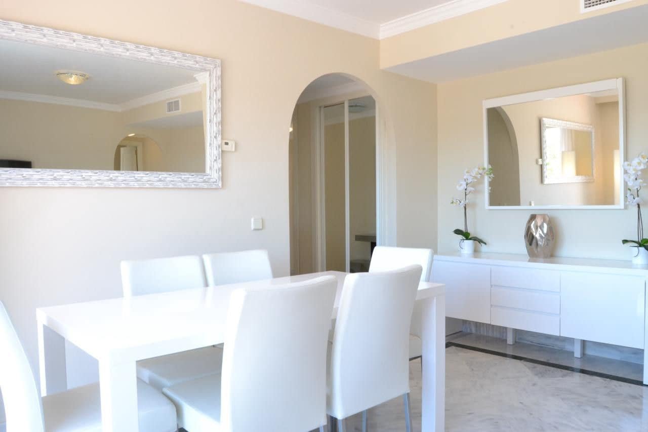 2 chambre Penthouse à vendre à Nueva Andalucia - 525 000 € (Ref: 9468405)