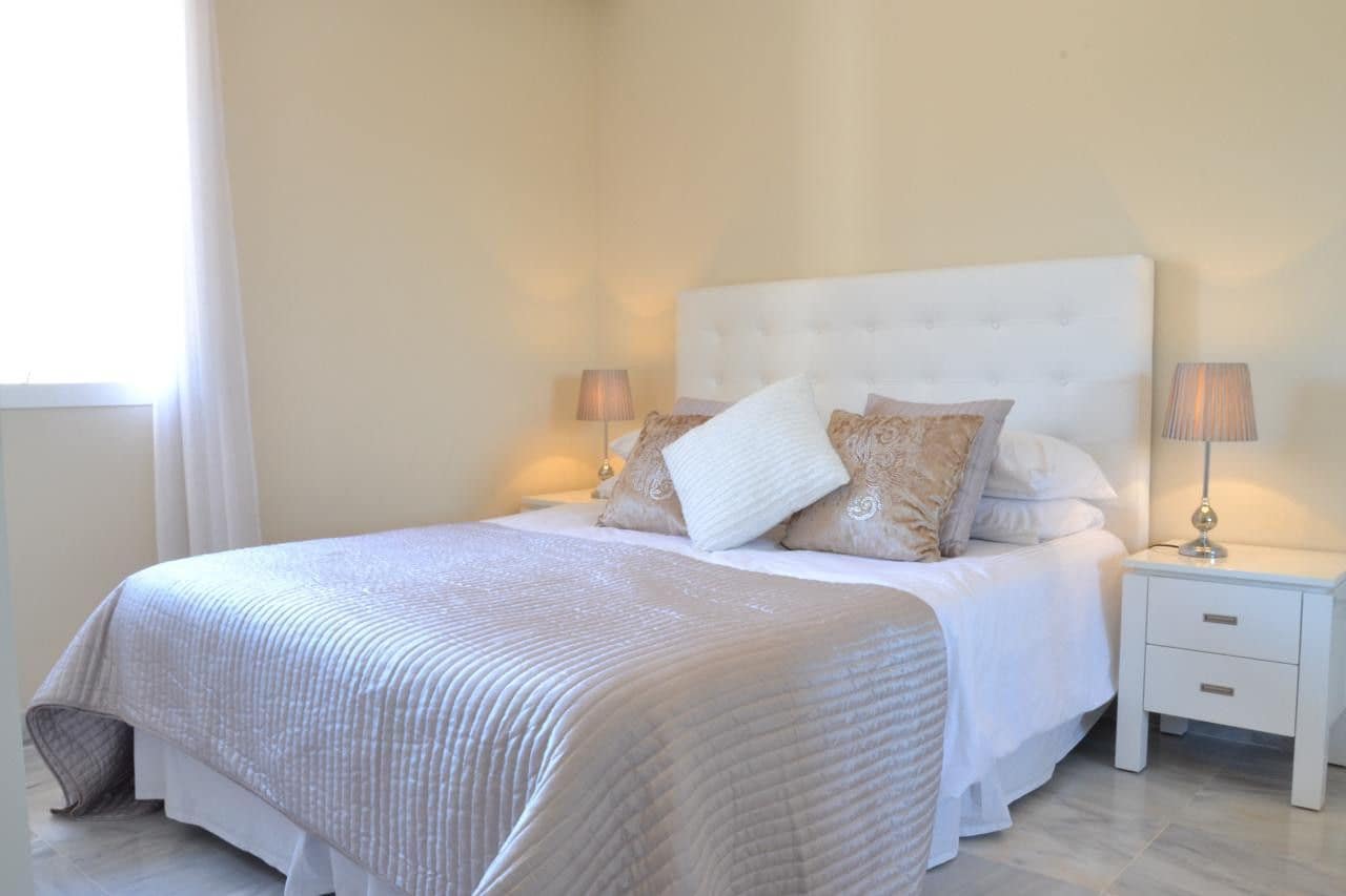 2 chambre Penthouse à vendre à Nueva Andalucia - 525 000 € (Ref: 9468405)