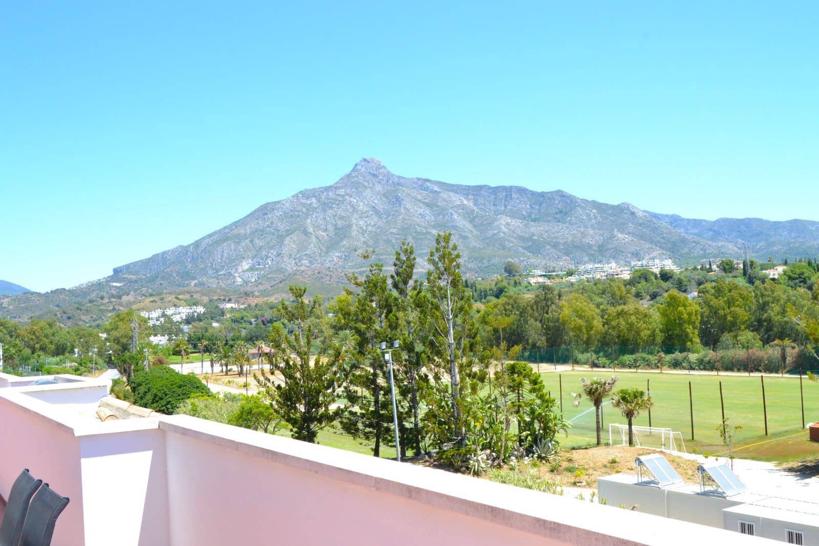 2 chambre Penthouse à vendre à Nueva Andalucia - 525 000 € (Ref: 9468405)