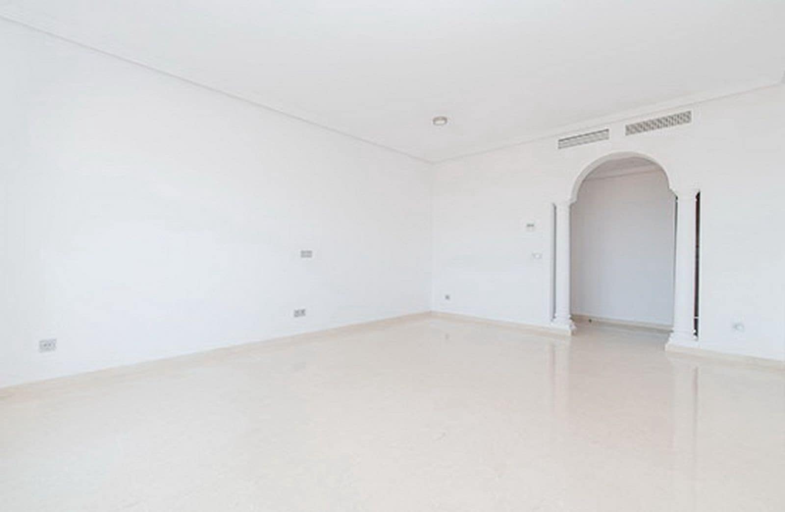 3 sypialnia Penthouse na sprzedaż w Manilva - 327 800 € (Ref: 9468407)