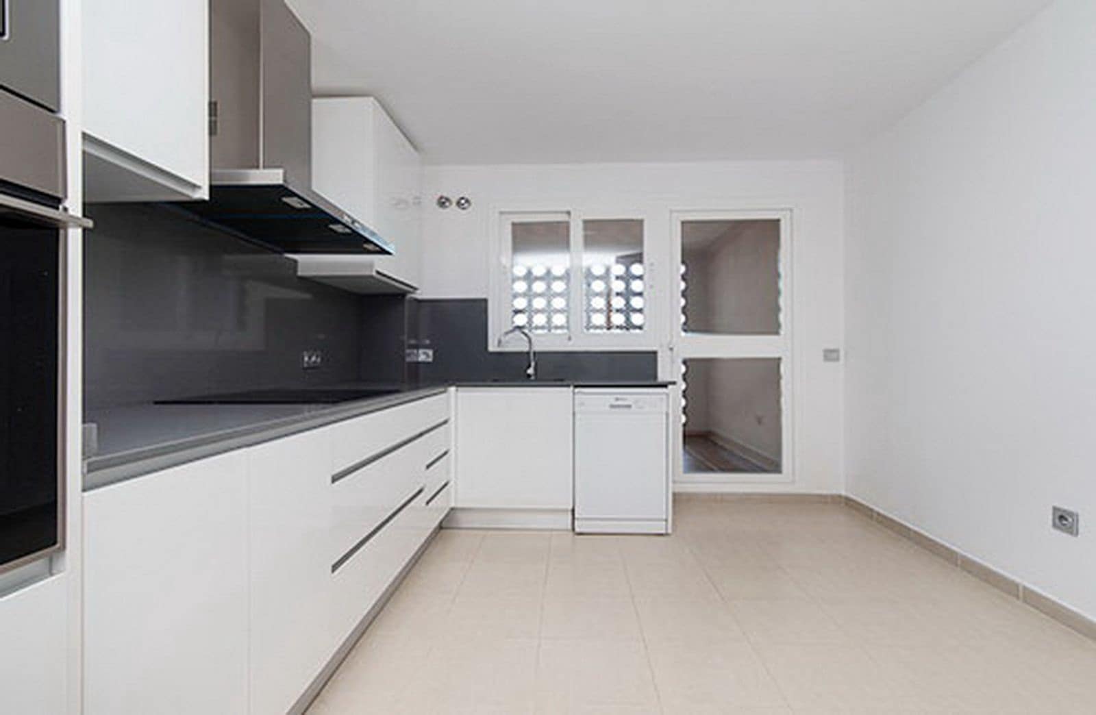 3 sypialnia Penthouse na sprzedaż w Manilva - 327 800 € (Ref: 9468407)