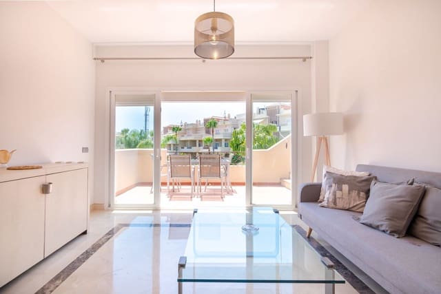 Ático de 3 habitaciones en Bel-Air, Estepona en venta - 448.000 € (Ref: 9468535)