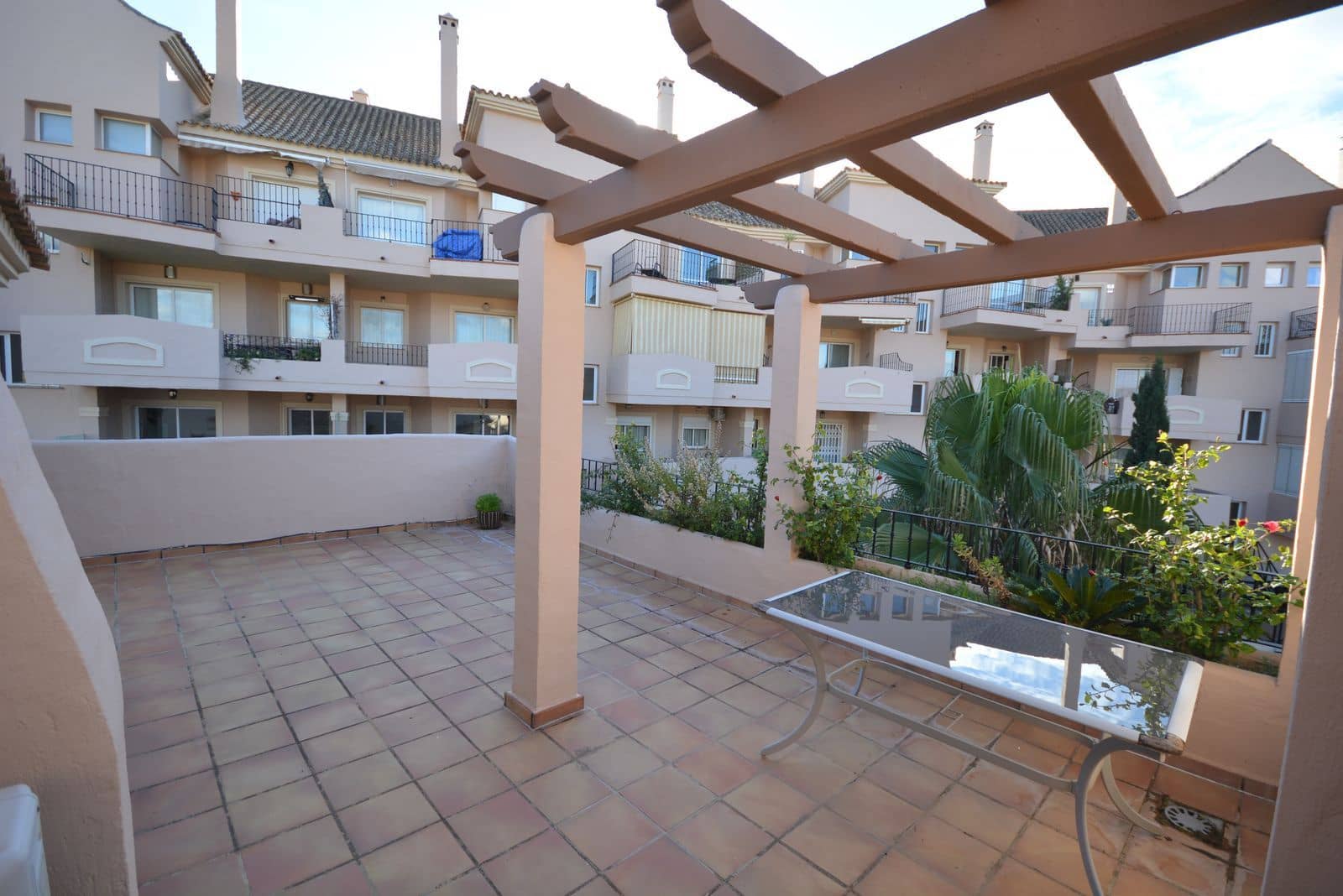 4 Zimmer Penthouse zu verkaufen in La Duquesa / Puerto de la Duquesa - 330.000 € (Ref: 9468536)