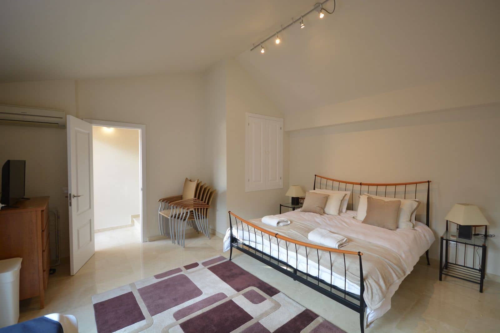 4 Zimmer Penthouse zu verkaufen in La Duquesa / Puerto de la Duquesa - 330.000 € (Ref: 9468536)