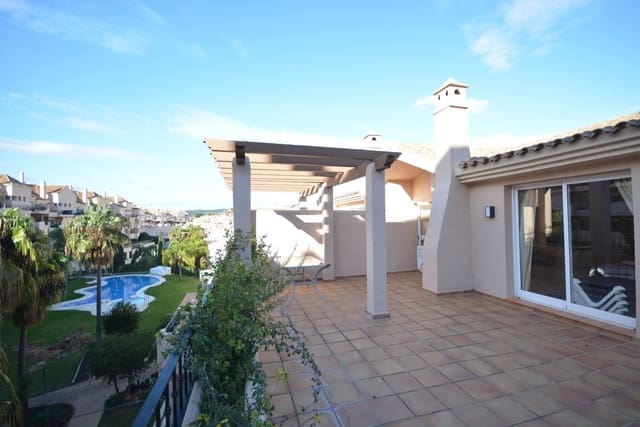 4 slaapkamer Penthouse te koop in La Duquesa / Puerto de la Duquesa, Manilva - € 330.000 (Ref: 9468536)