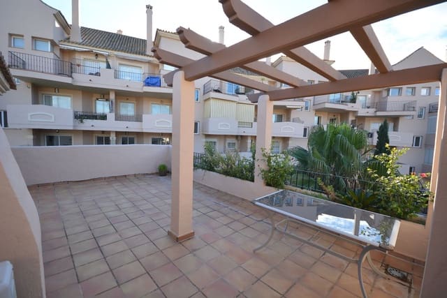 4 slaapkamer Penthouse te koop in La Duquesa / Puerto de la Duquesa, Manilva - € 330.000 (Ref: 9468536)