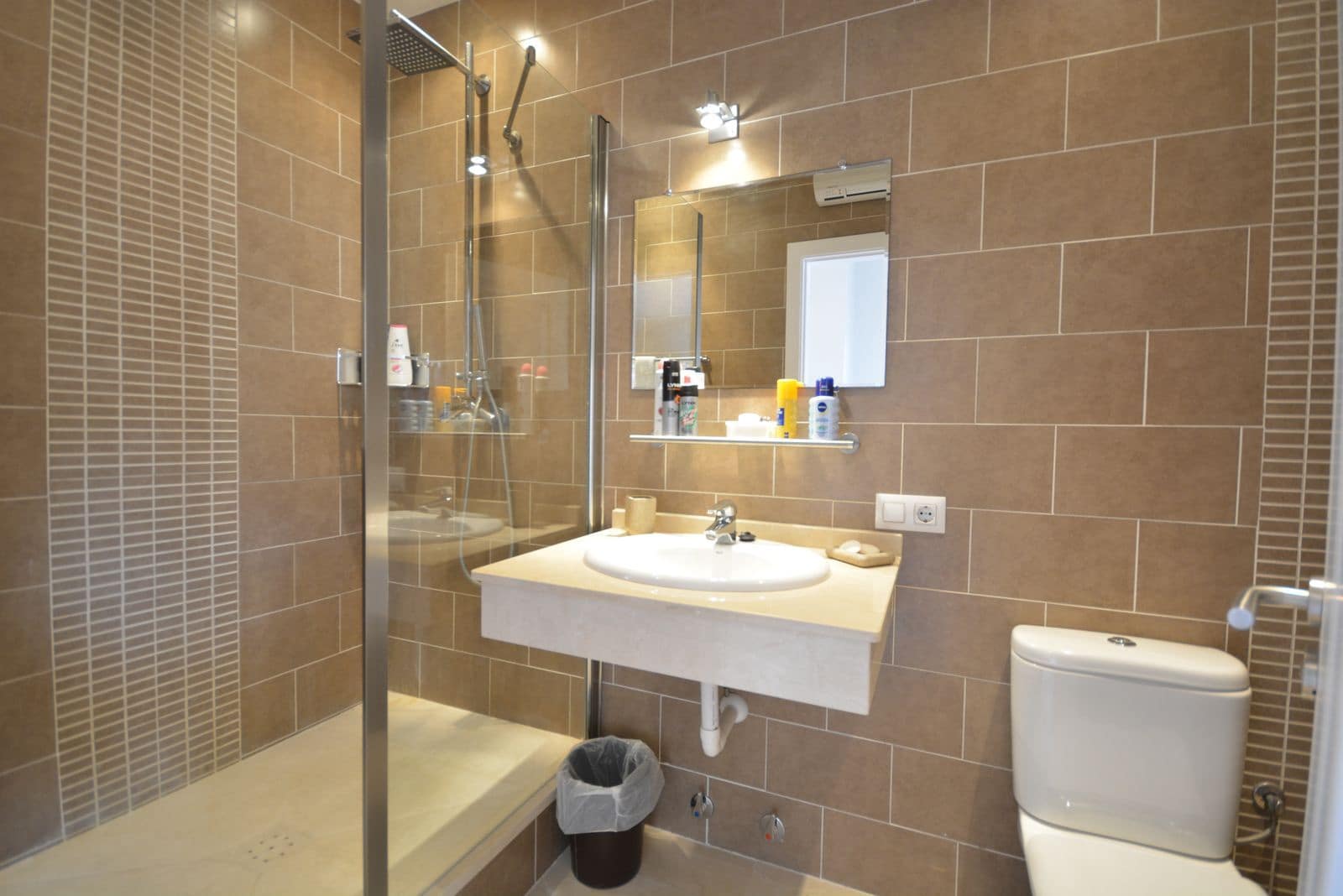 4 Zimmer Penthouse zu verkaufen in La Duquesa / Puerto de la Duquesa - 330.000 € (Ref: 9468536)