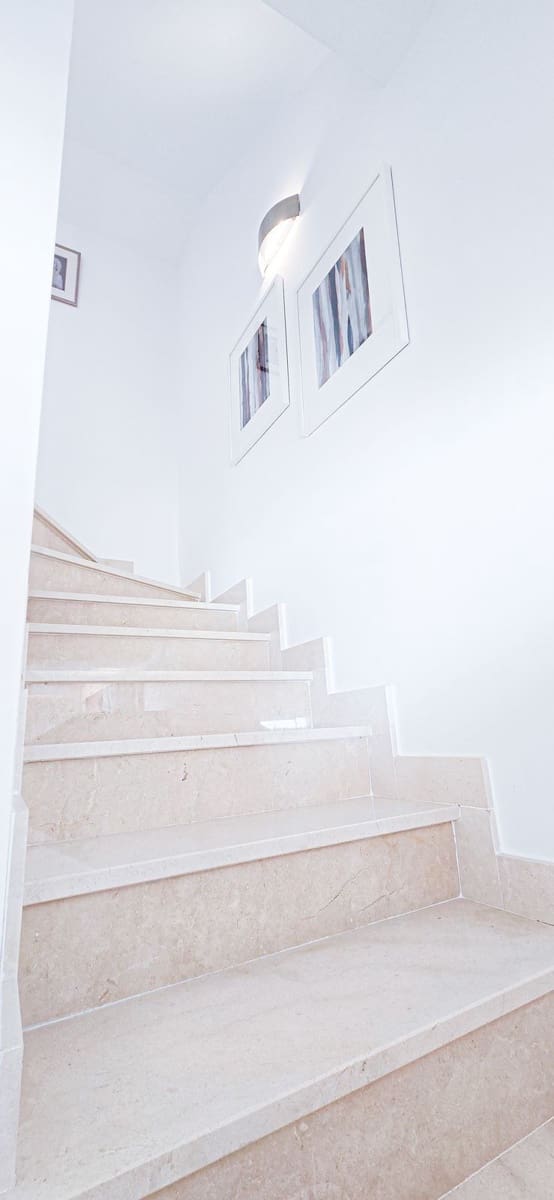 3 slaapkamer Halfvrijstaande villa te koop in La Cala Golf - € 680.000 (Ref: 9472815)