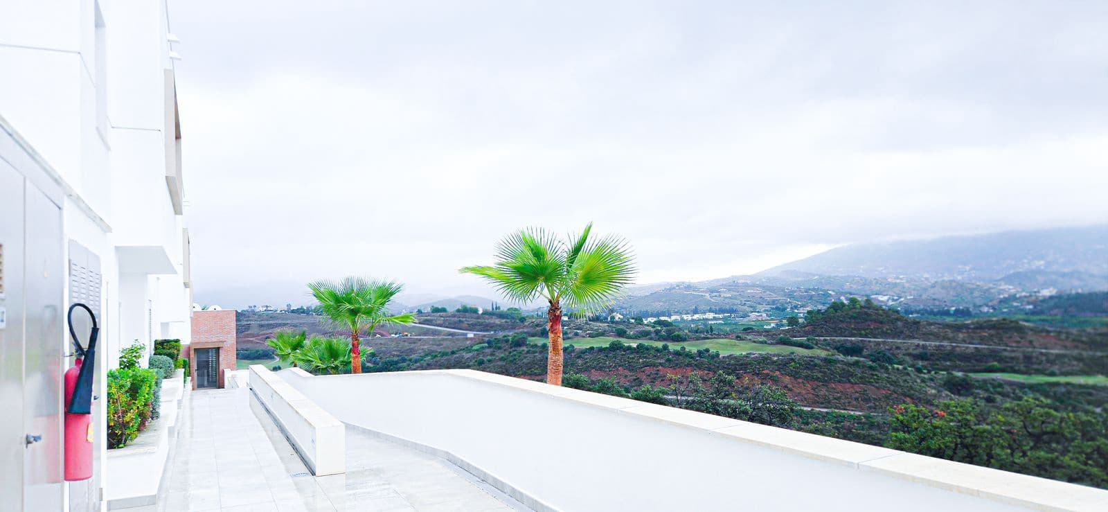 3 slaapkamer Halfvrijstaande villa te koop in La Cala Golf - € 680.000 (Ref: 9472815)