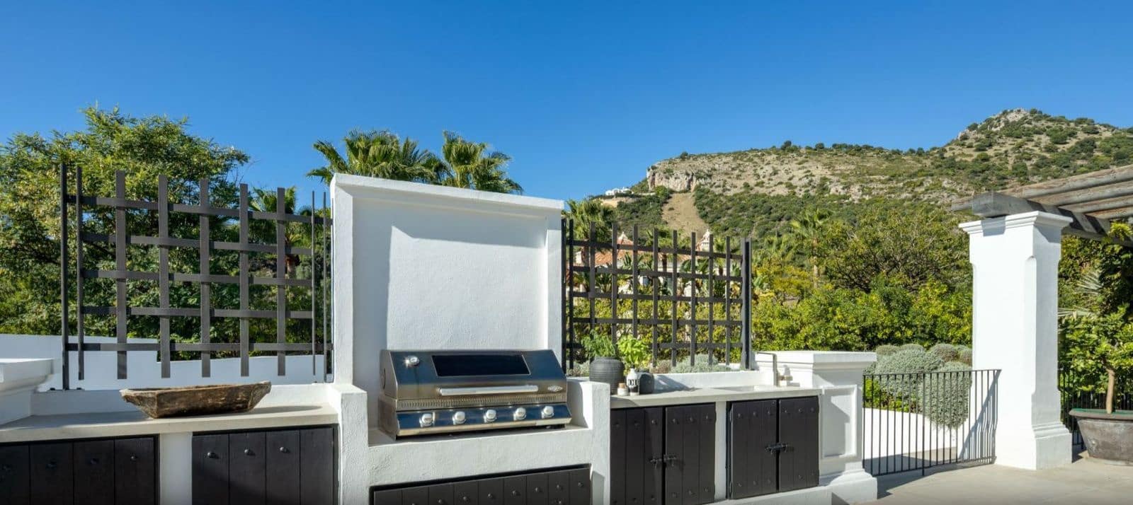 7 bedroom Villa for sale in Marbella - € 10,700,000 (Ref: 9472818)