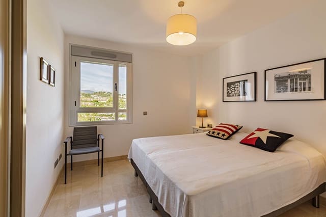 Apartamento de 3 habitaciones en Los Arqueros, Benahavís en venta - 750.000 € (Ref: 9472820)