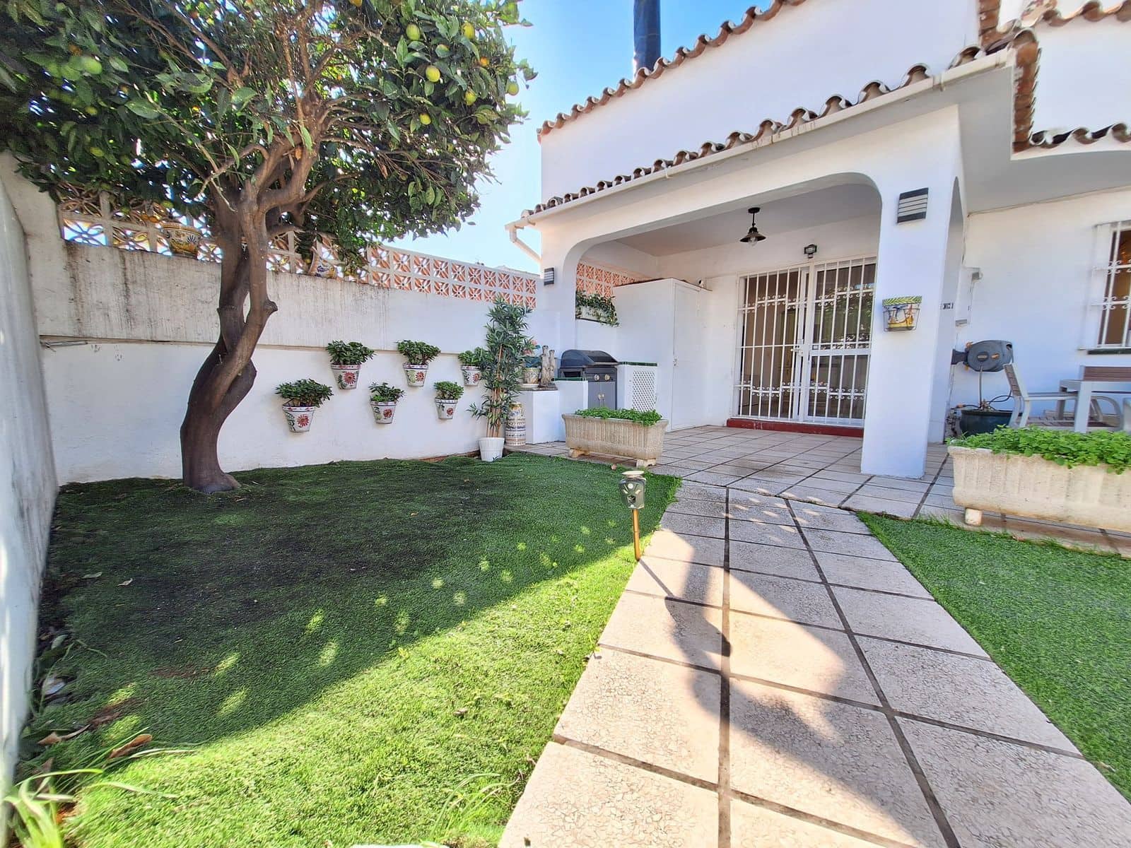 2 camera da letto Villetta Bifamiliare in vendita in Estepona - 310.000 € (Rif: 9472822)