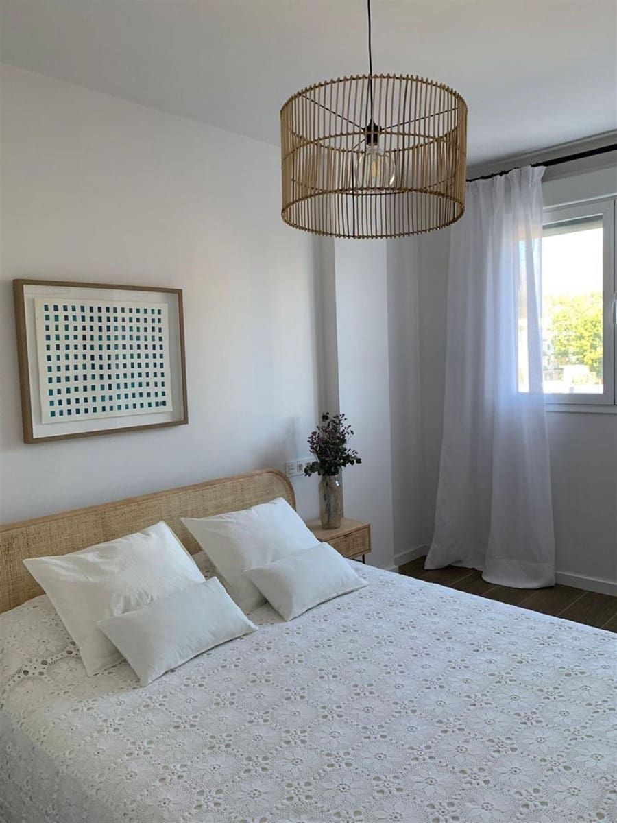 Apartamento de 2 habitaciones en Nueva Andalucia en venta - 380.000 € (Ref: 9472823)