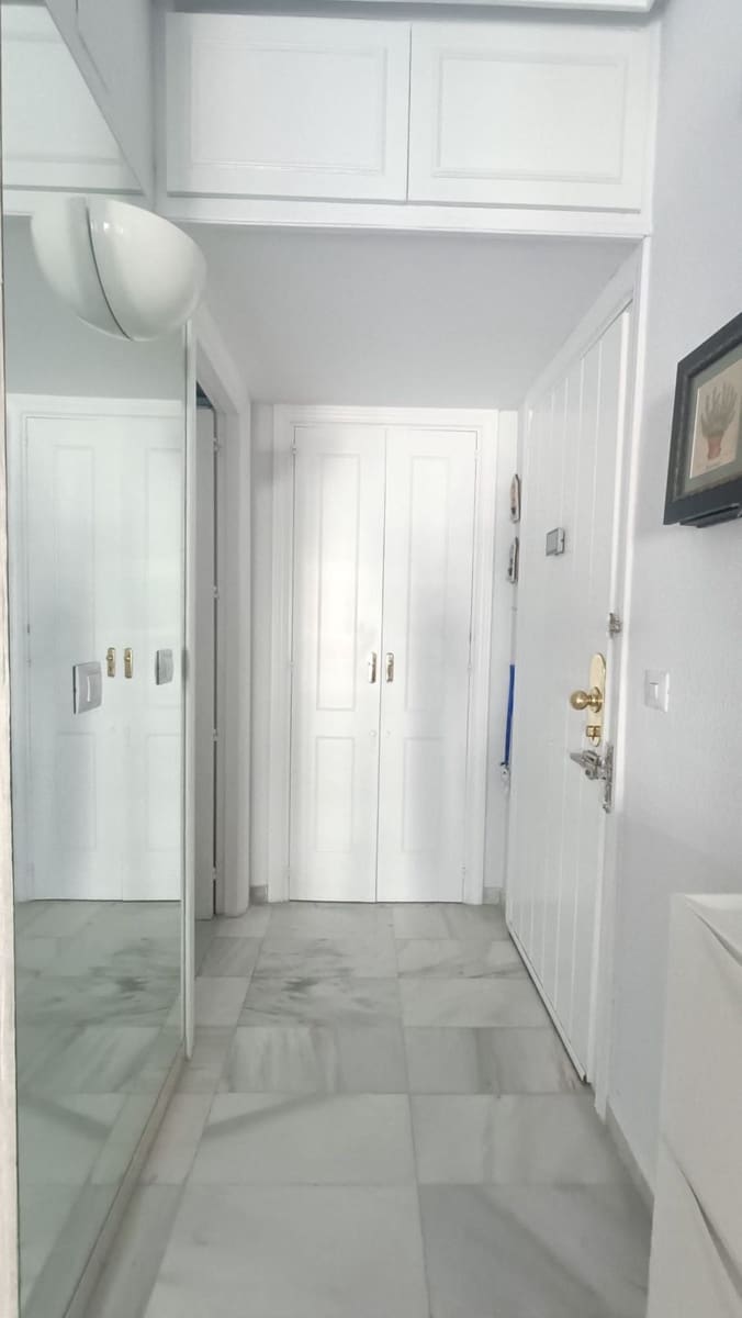 2 bedroom Apartment for sale in Puerto Banus - € 560,000 (Ref: 9472825)