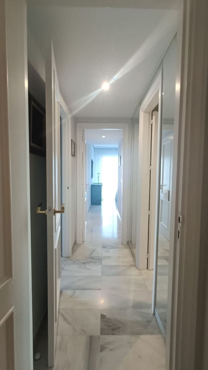 2 bedroom Apartment for sale in Puerto Banus - € 560,000 (Ref: 9472825)