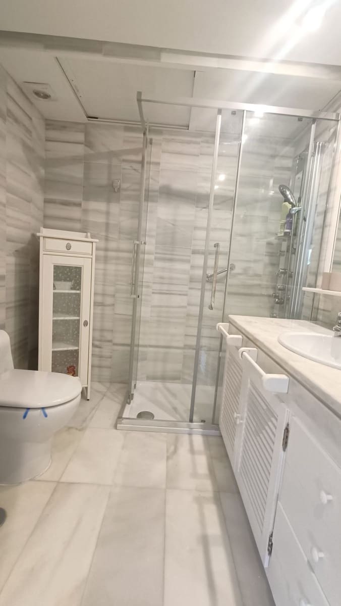 2 bedroom Apartment for sale in Puerto Banus - € 560,000 (Ref: 9472825)