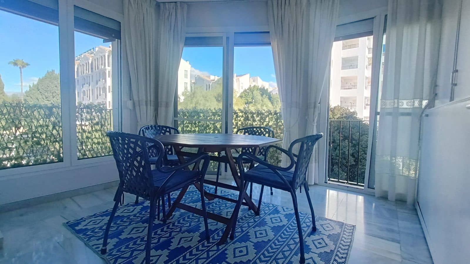 2 bedroom Apartment for sale in Puerto Banus - € 560,000 (Ref: 9472825)