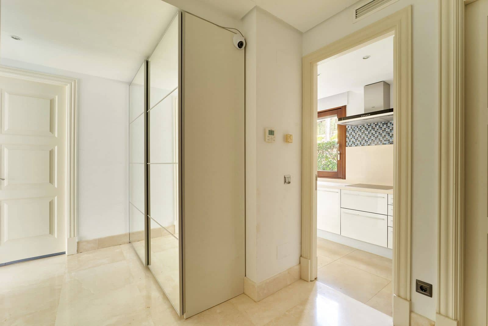 1 quarto Apartamento para venda em Estepona - 1 100 000 € (Ref: 9472826)