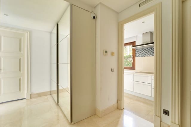 1 quarto Apartamento para venda em Estepona - 1 100 000 € (Ref: 9472826)