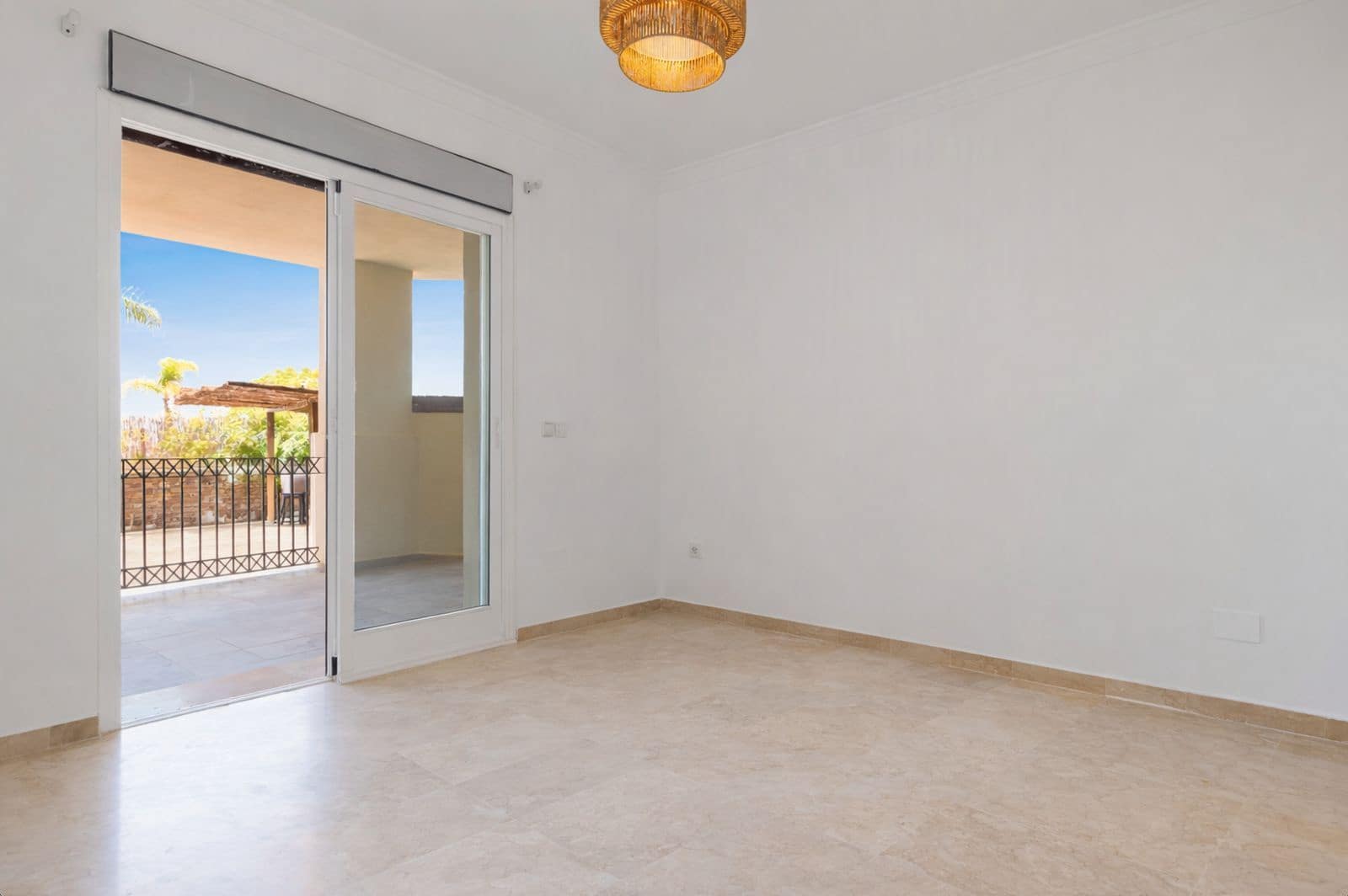 3 slaapkamer Appartement te koop in New Golden Mile - € 390.000 (Ref: 9472829)