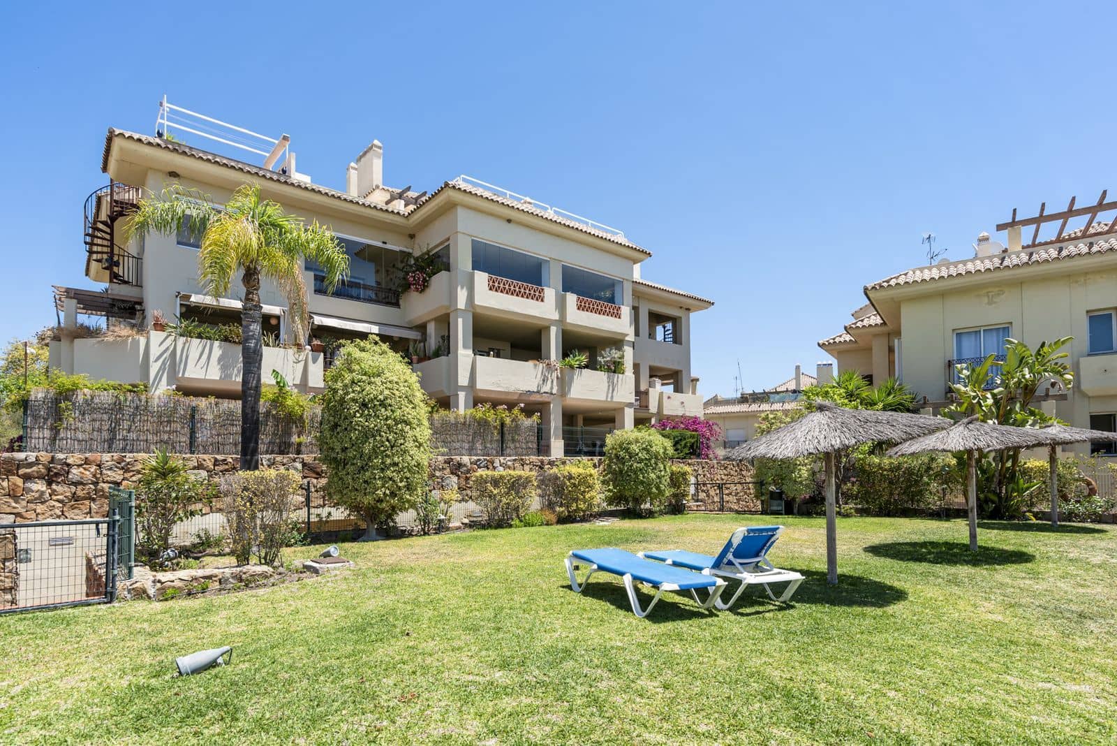 3 slaapkamer Appartement te koop in New Golden Mile - € 390.000 (Ref: 9472829)