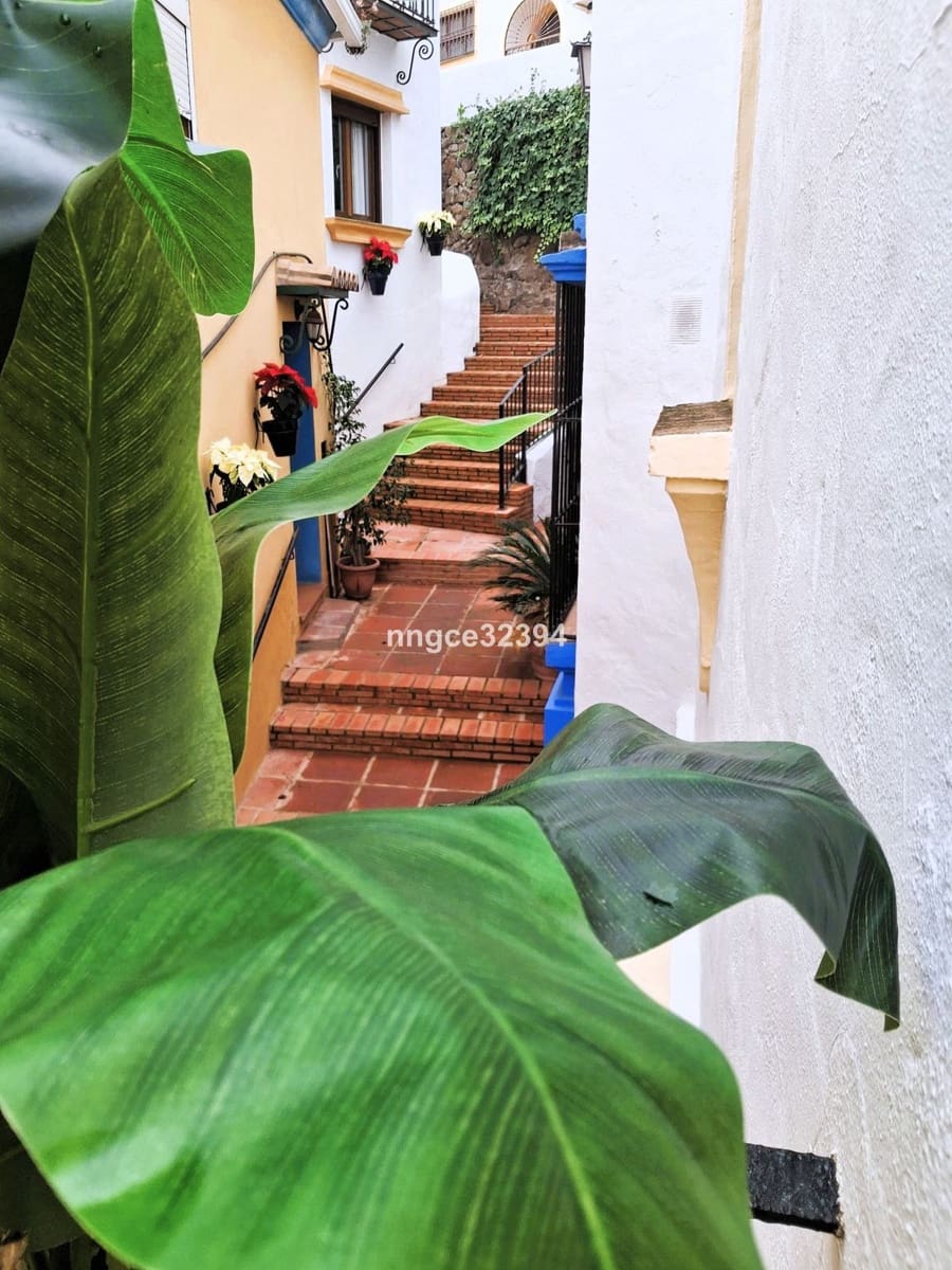 Chalet de 4 habitaciones en Benahavís en venta - 880.000 € (Ref: 9472833)