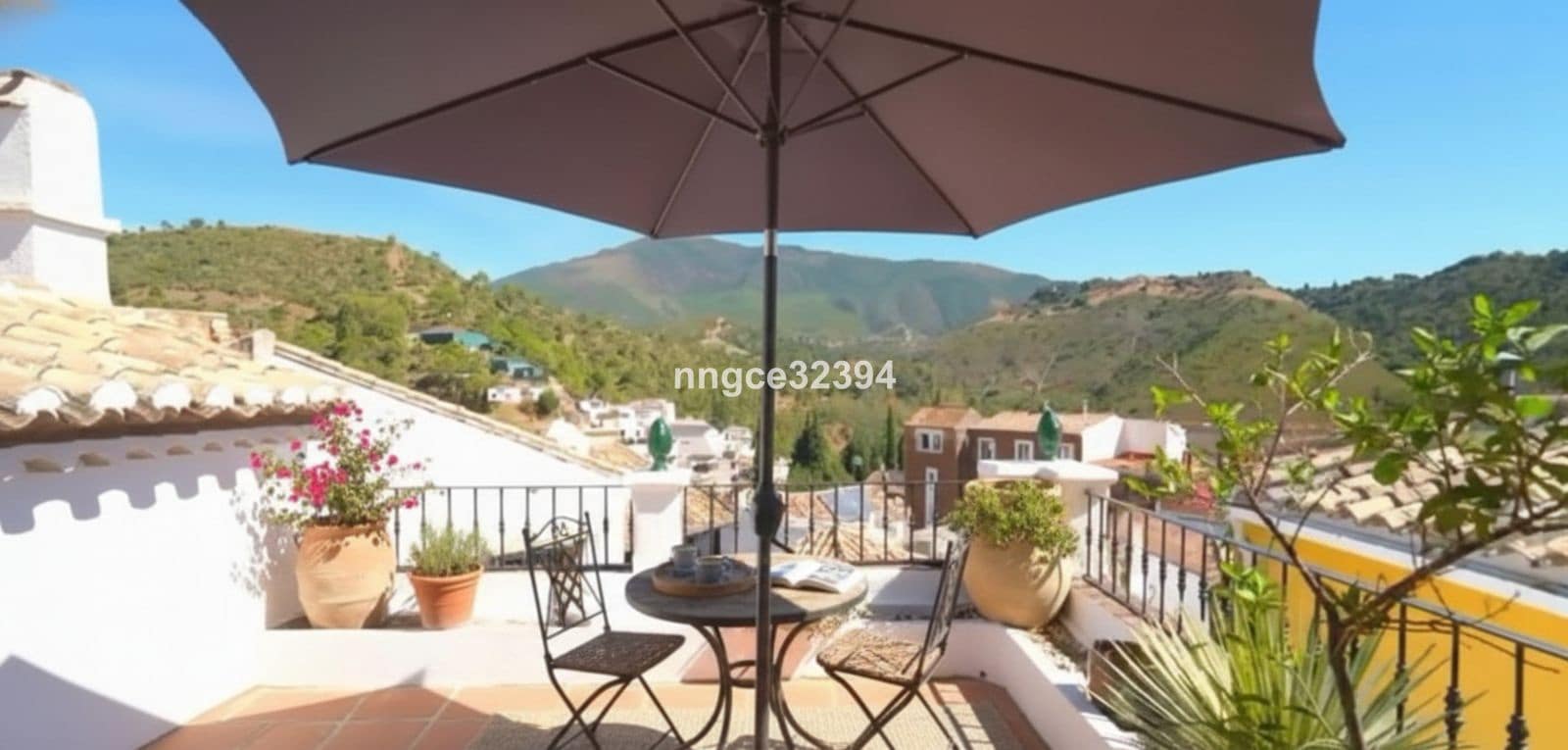 Chalet de 4 habitaciones en Benahavís en venta - 880.000 € (Ref: 9472833)