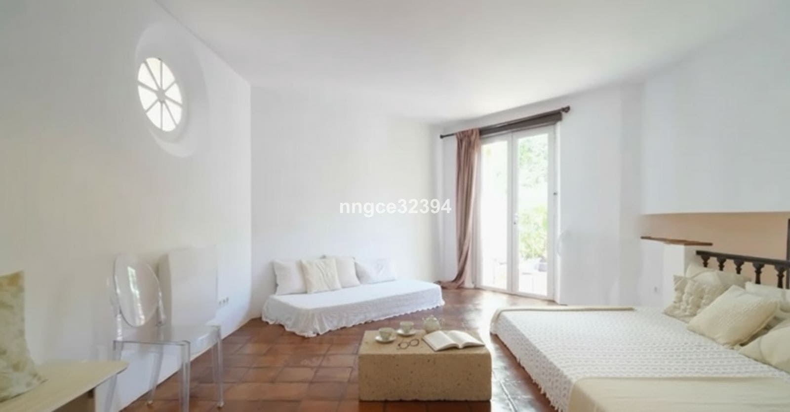 Chalet de 4 habitaciones en Benahavís en venta - 880.000 € (Ref: 9472833)