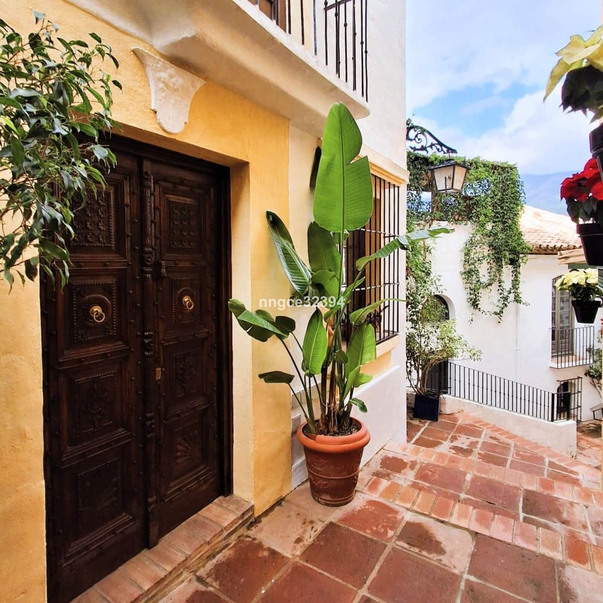 Chalet de 4 habitaciones en Benahavís en venta - 880.000 € (Ref: 9472833)