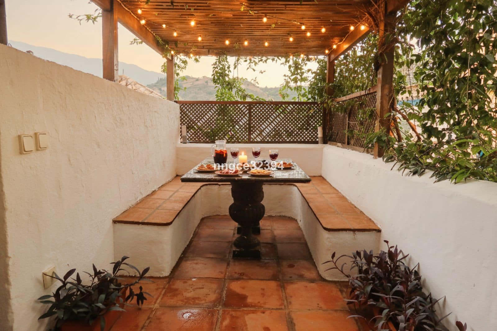 Chalet de 4 habitaciones en Benahavís en venta - 880.000 € (Ref: 9472833)