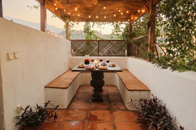 Chalet de 4 habitaciones en Benahavís en venta - 880.000 € (Ref: 9472833)