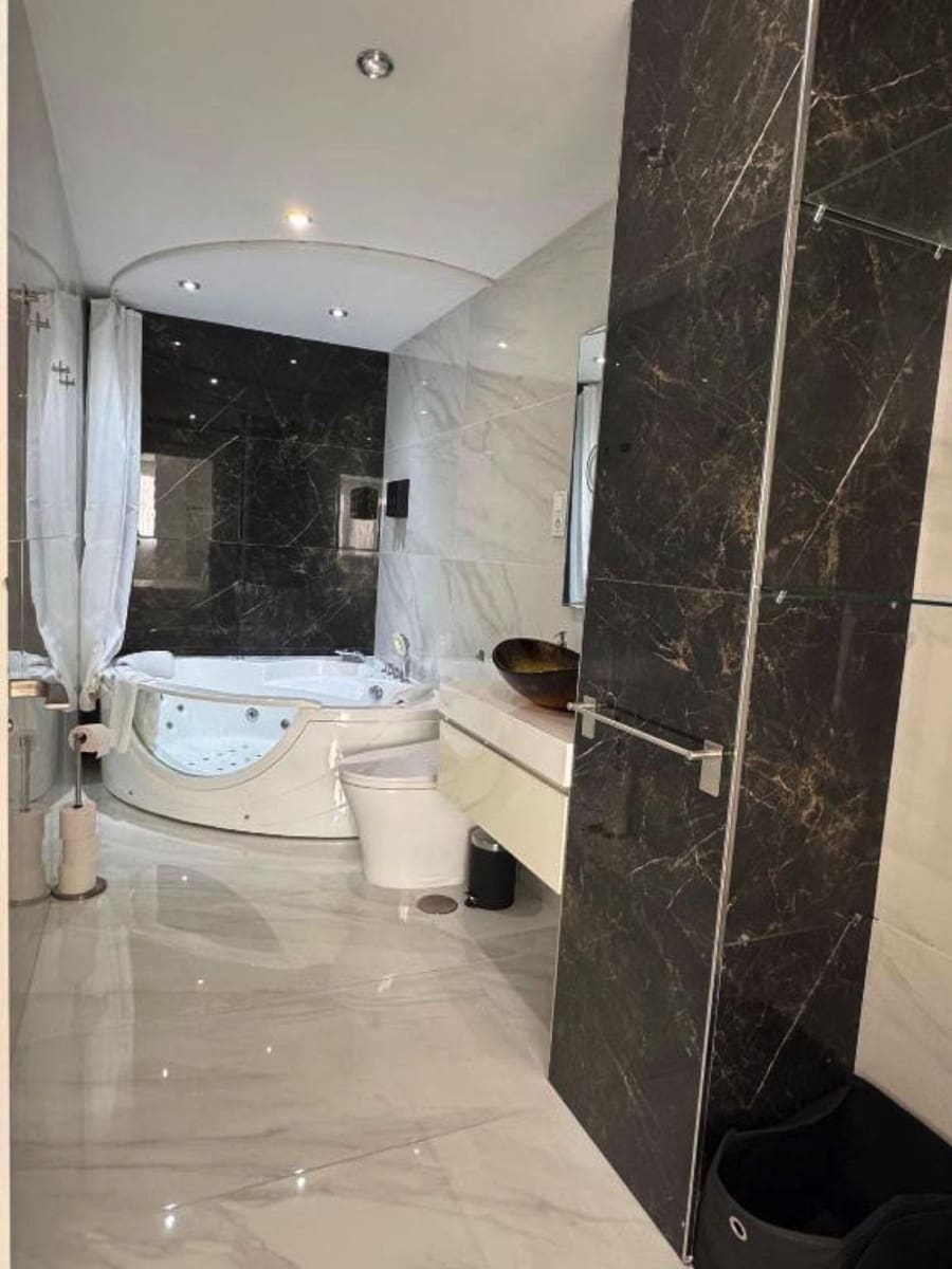 Apartamento de 2 habitaciones en Marbella en venta - 770.000 € (Ref: 9472834)